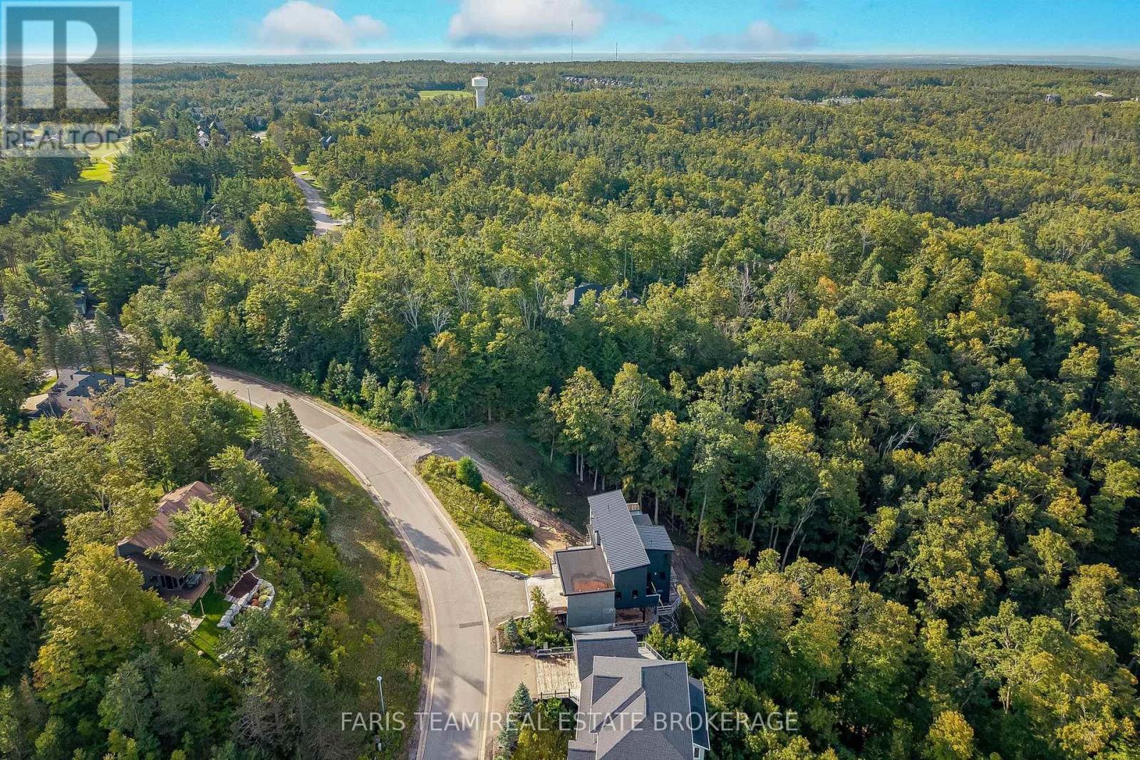 3 Valleycrest Drive, Oro-Medonte, Ontario  L0L 2L0 - Photo 8 - S13800950
