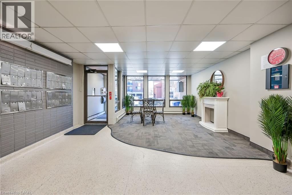 30 Summit Avenue Unit# 202, Hamilton, Ontario  L8V 2R8 - Photo 3 - 40864564