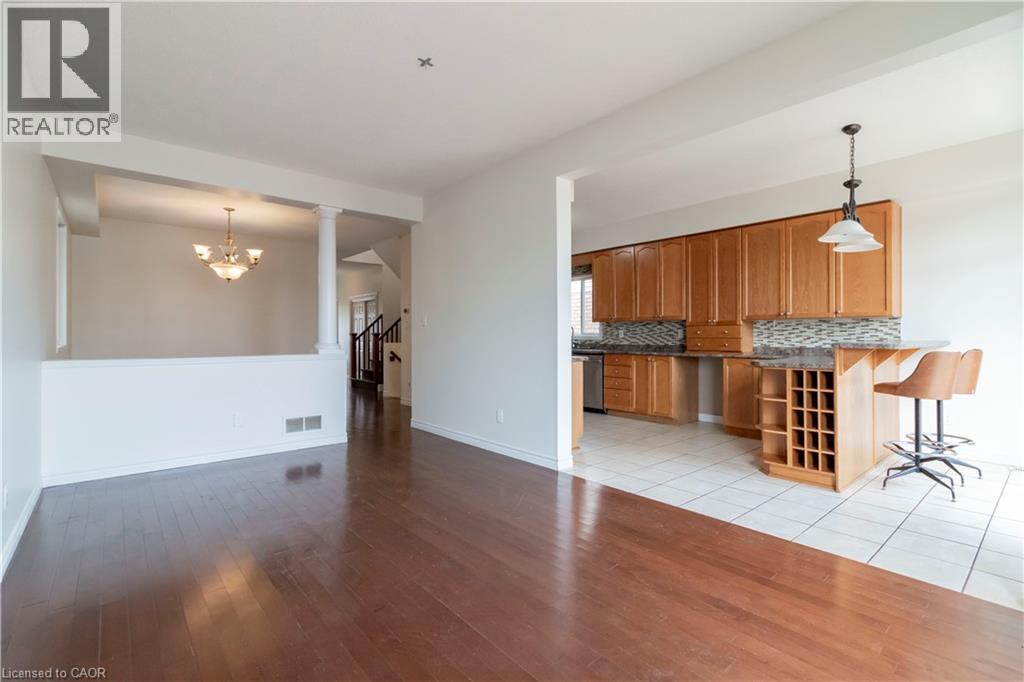 684 Commonwealth Crescent, Kitchener, Ontario  N2E 4J8 - Photo 12 - 40863277
