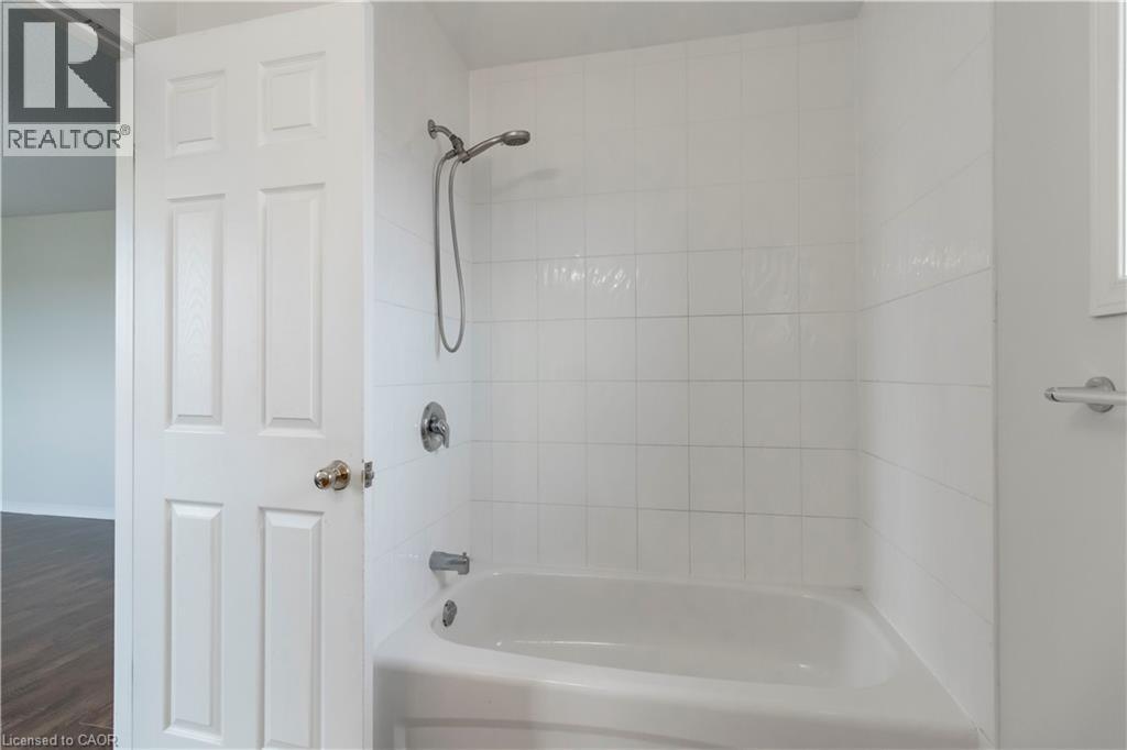 684 Commonwealth Crescent, Kitchener, Ontario  N2E 4J8 - Photo 27 - 40863277