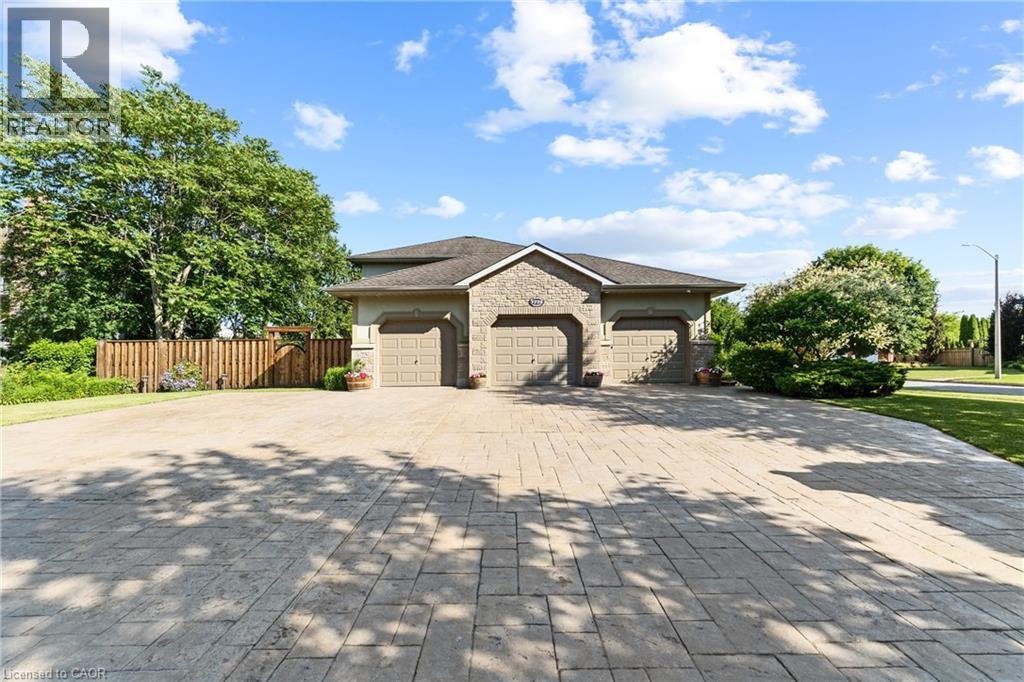 7775 St. Augustine Crescent, Niagara Falls, Ontario  L2H 2X3 - Photo 3 - 40864061
