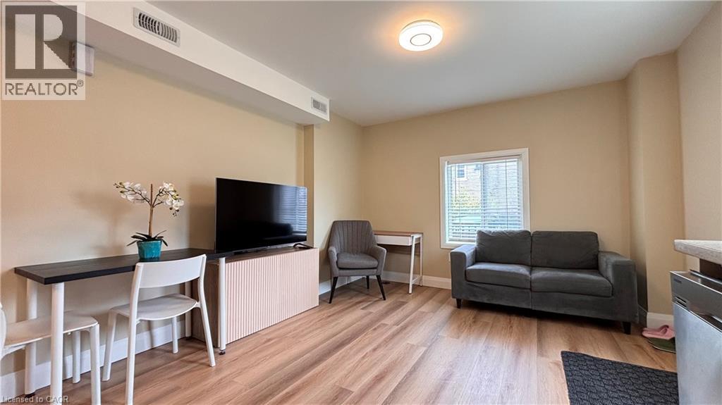 122 Courtland Avenue E Unit# 1, Kitchener, Ontario  N2H 1Y9 - Photo 4 - 40864430