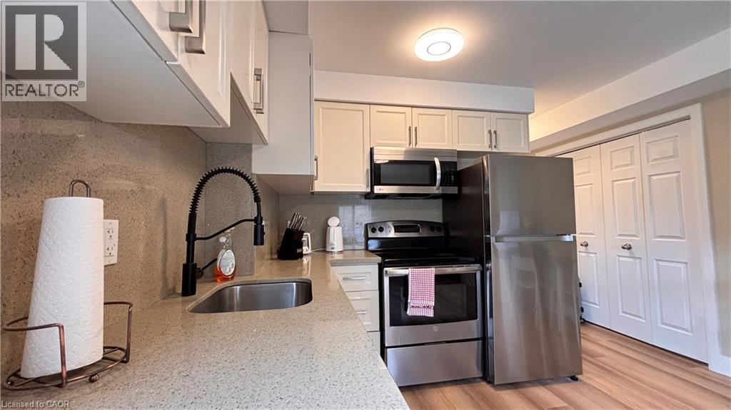 122 Courtland Avenue E Unit# 1, Kitchener, Ontario  N2H 1Y9 - Photo 5 - 40864430