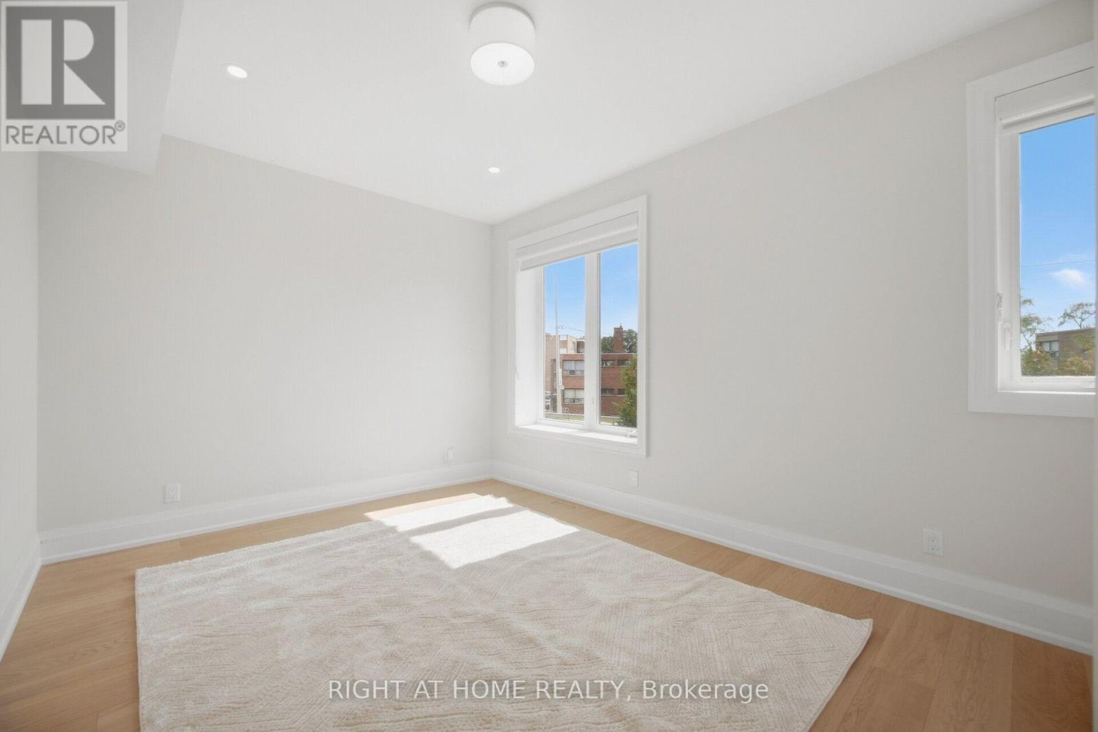 107 Trethewey Drive, Toronto, Ontario  M6M 4B6 - Photo 26 - W13800956
