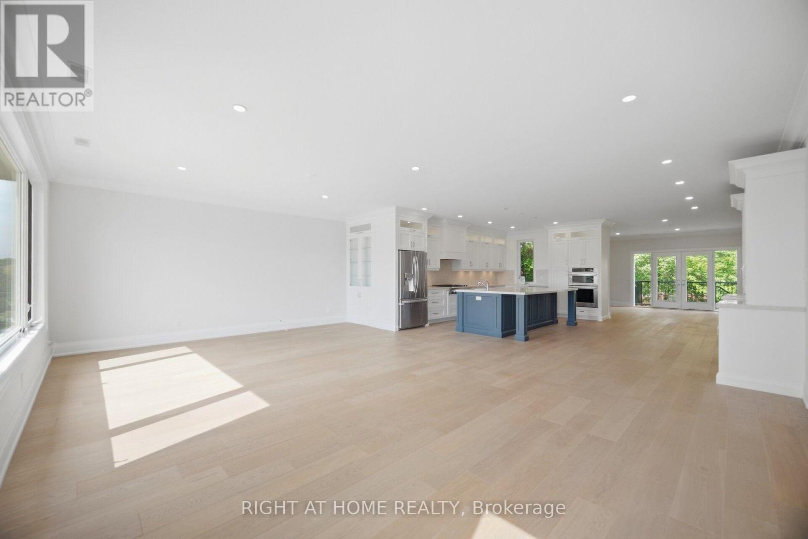 107 Trethewey Drive, Toronto, Ontario  M6M 4B6 - Photo 36 - W13800956