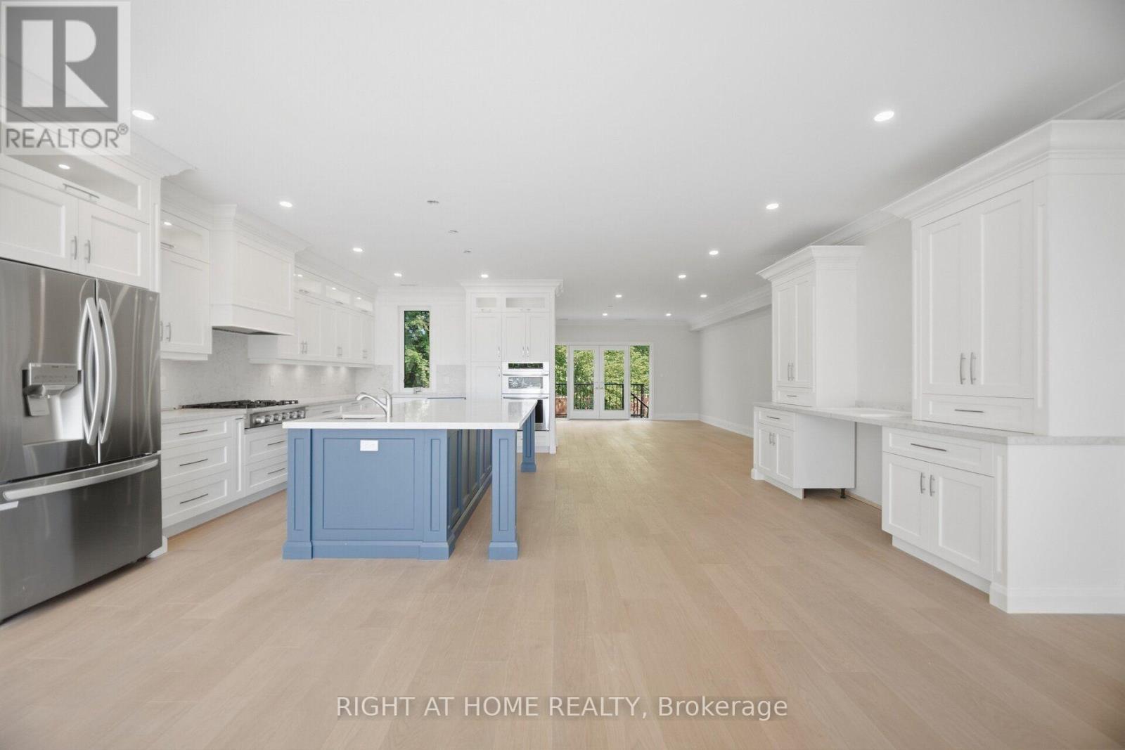 107 Trethewey Drive, Toronto, Ontario  M6M 4B6 - Photo 37 - W13800956