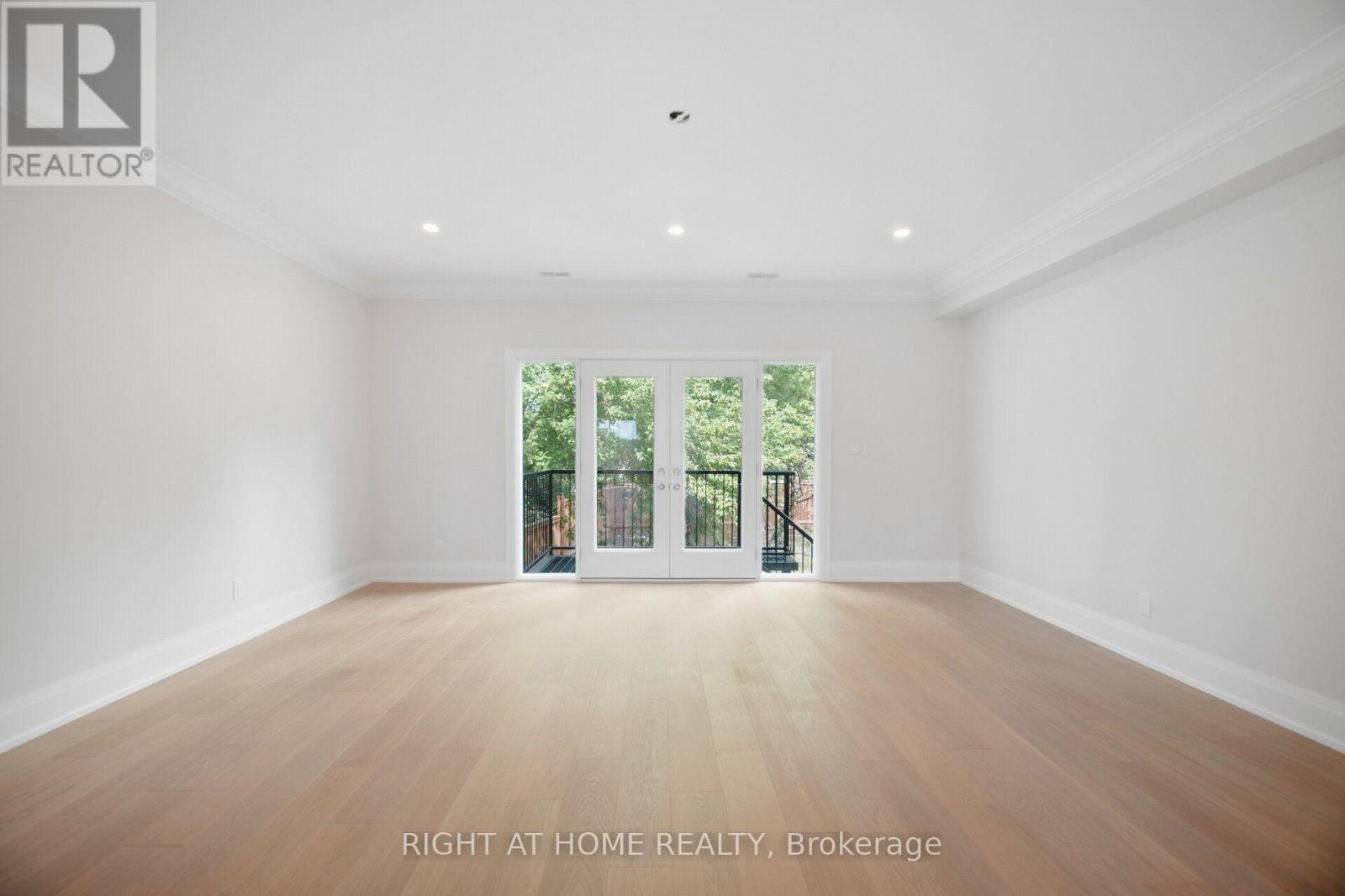 107 Trethewey Drive, Toronto, Ontario  M6M 4B6 - Photo 41 - W13800956