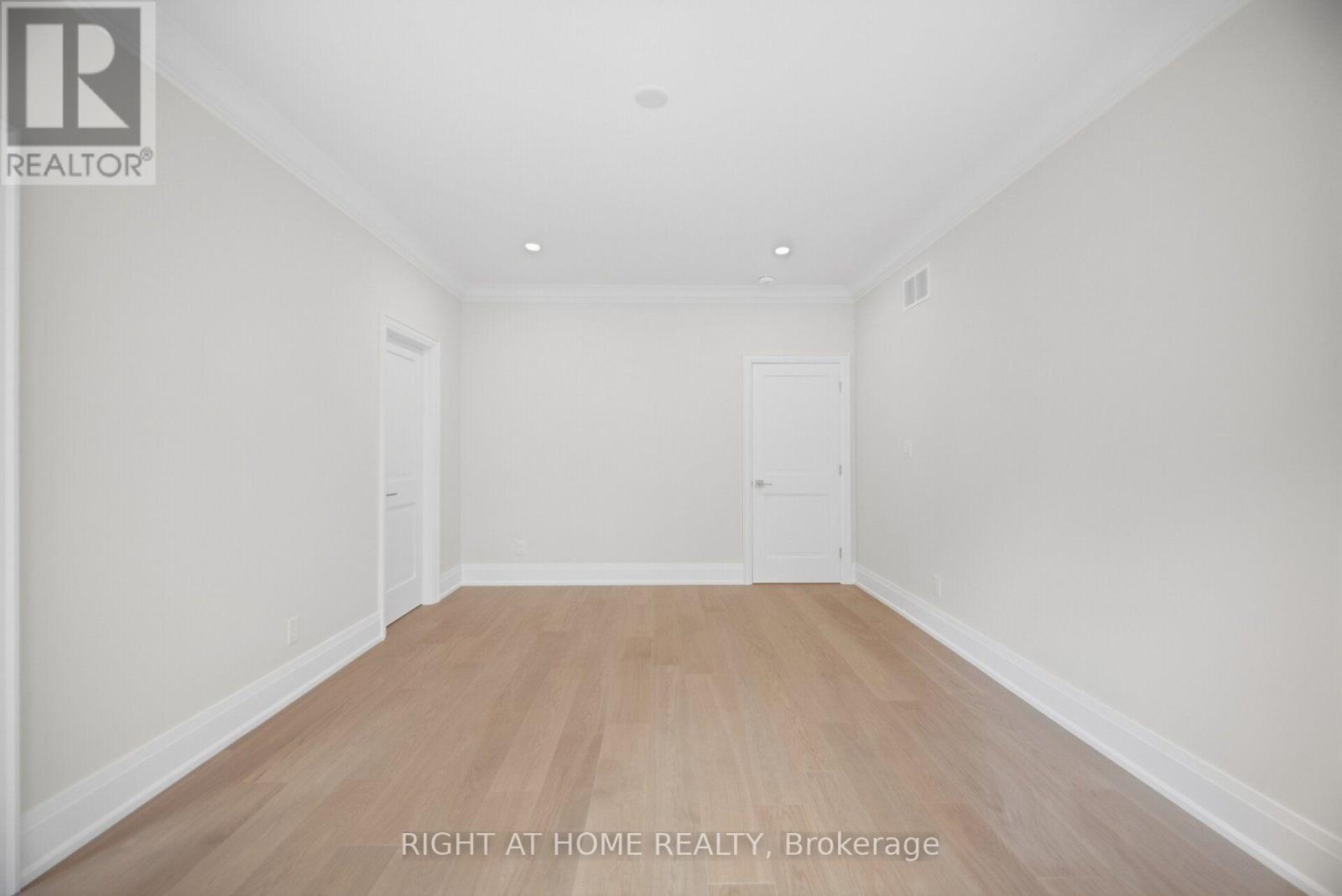 107 Trethewey Drive, Toronto, Ontario  M6M 4B6 - Photo 43 - W13800956