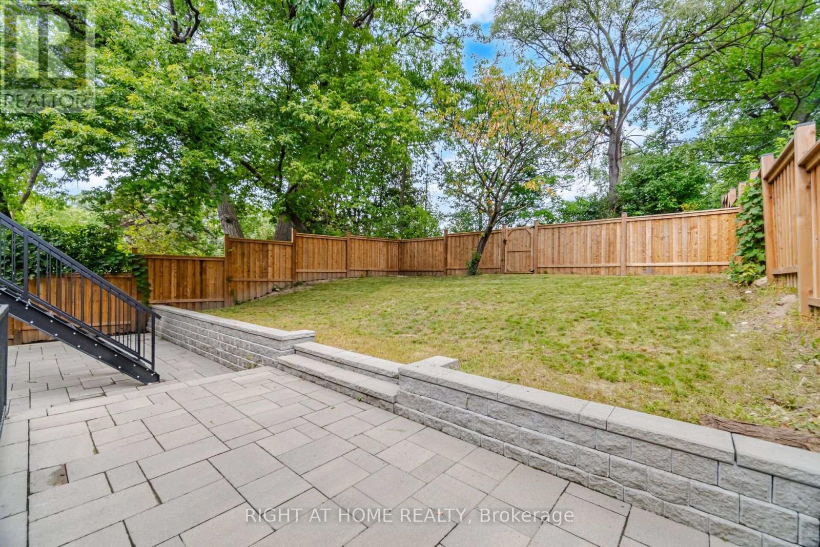 107 Trethewey Drive, Toronto, Ontario  M6M 4B6 - Photo 49 - W13800956