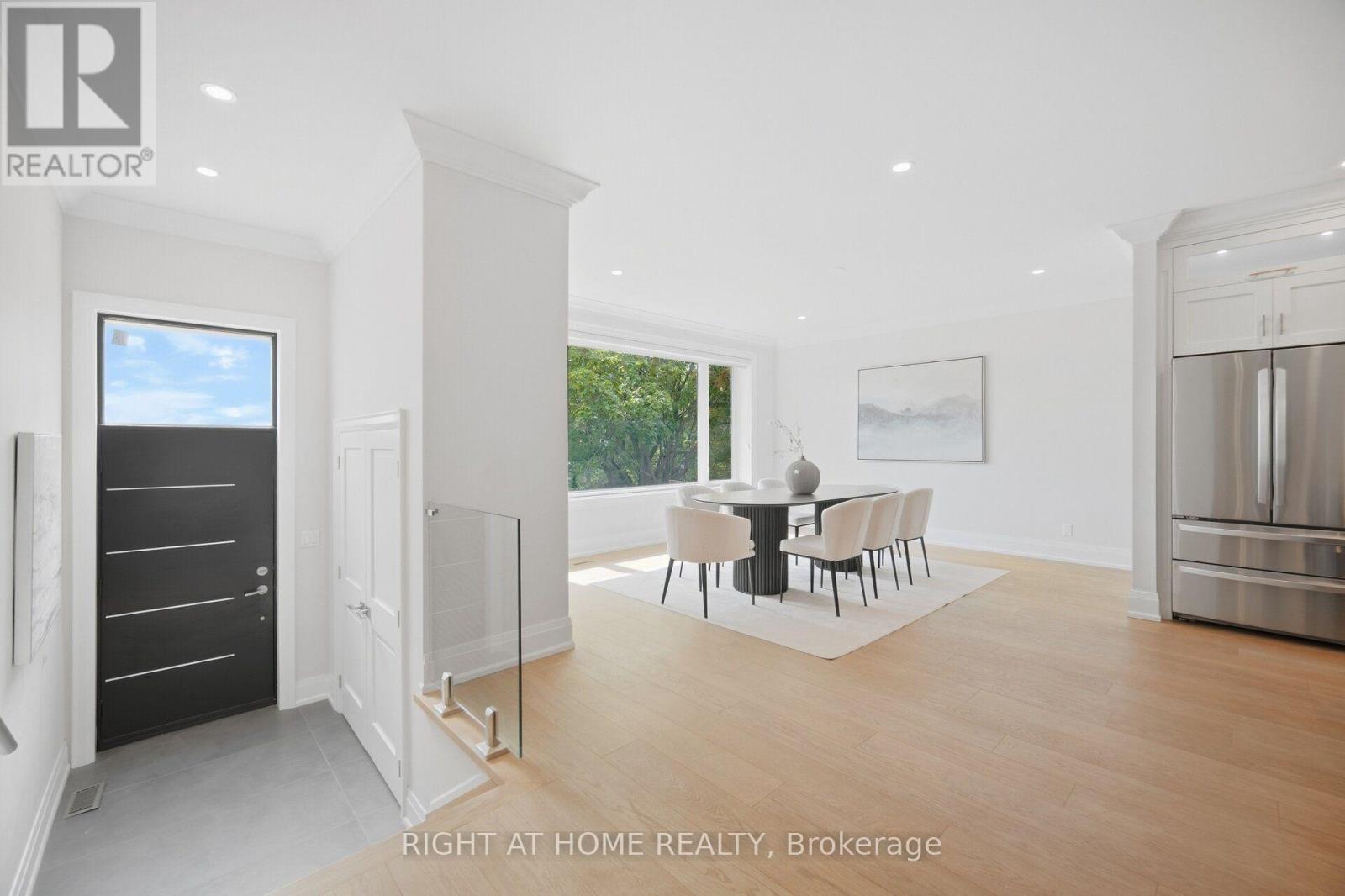 107 Trethewey Drive, Toronto, Ontario  M6M 4B6 - Photo 7 - W13800956