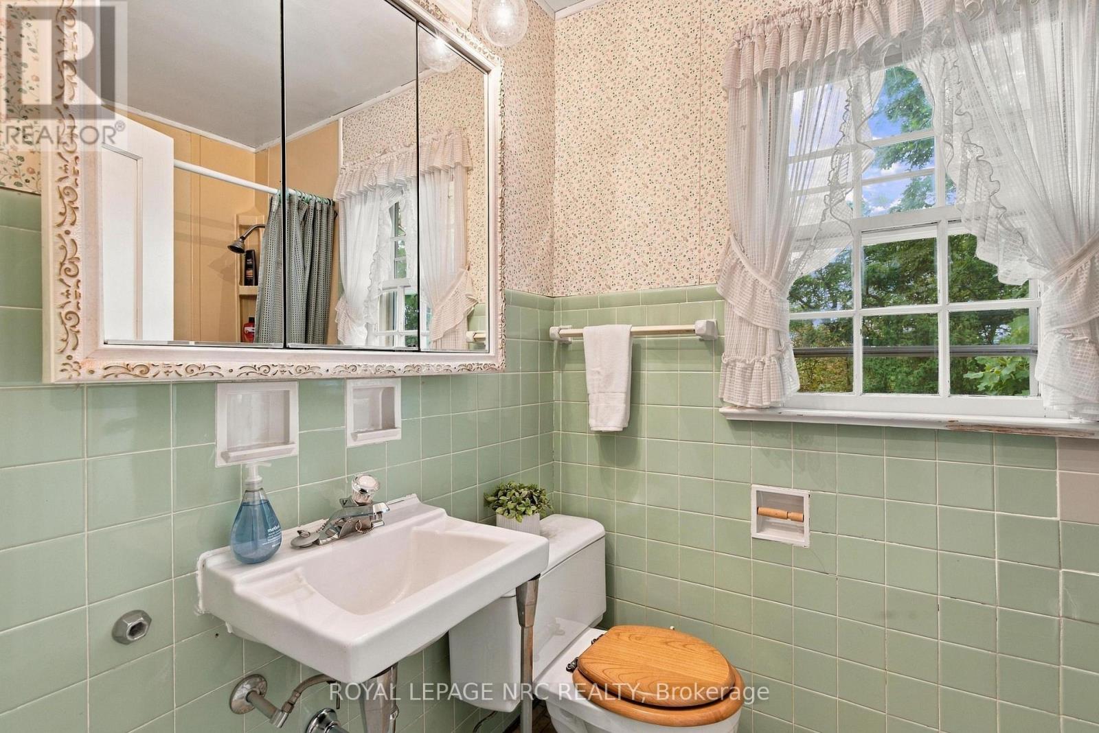 28 Glenridge Avenue, St. Catharines, Ontario  L2R 4W6 - Photo 22 - X13800892