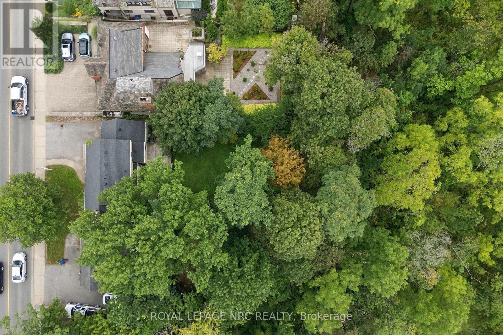 28 Glenridge Avenue, St. Catharines, Ontario  L2R 4W6 - Photo 33 - X13800892