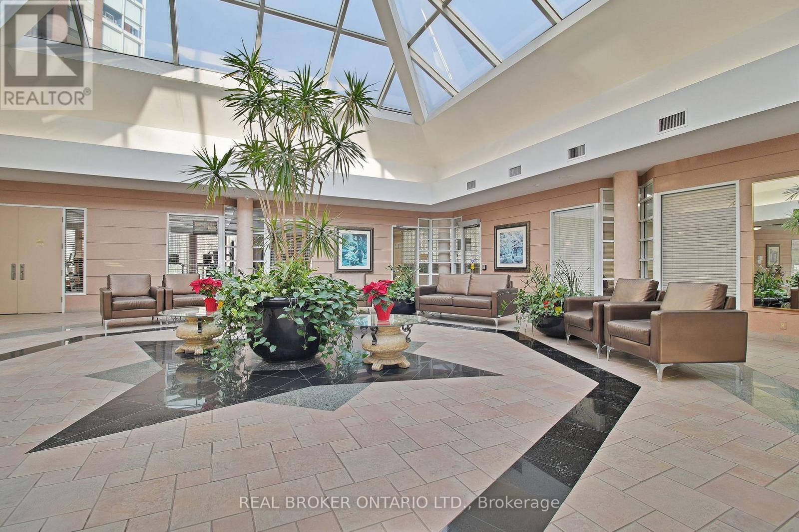 3301 - 5 Concorde Place, Toronto, Ontario  M3C 3M8 - Photo 42 - C13797478