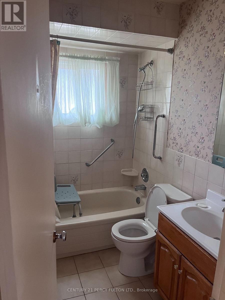 Main - 41 Pachino Boulevard, Toronto, Ontario  M1R 4J6 - Photo 7 - E13799598