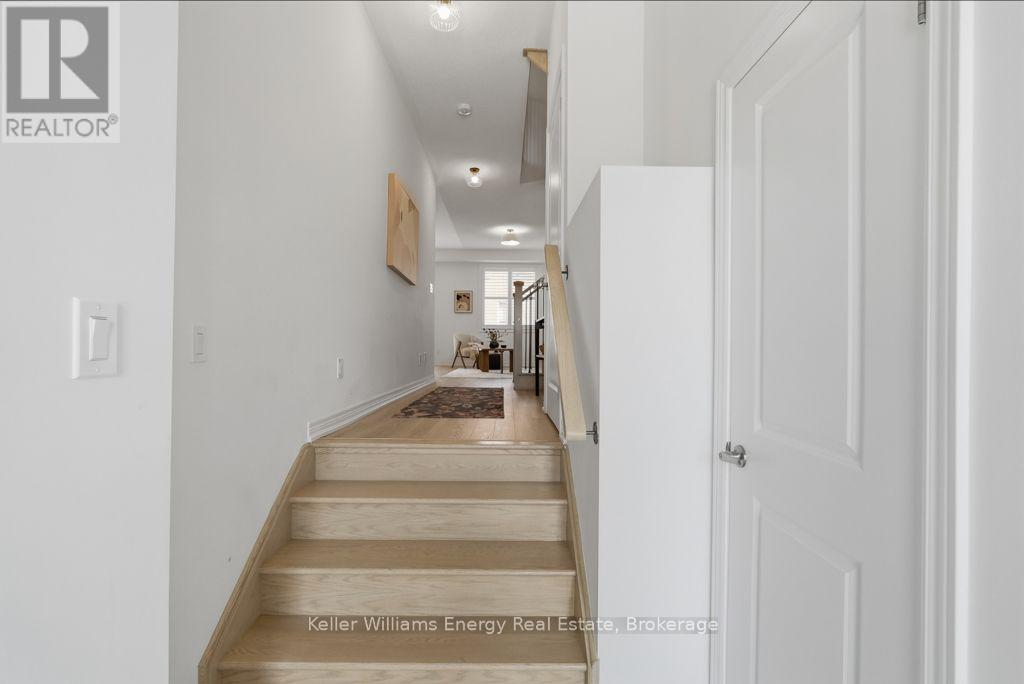 2013 Verne Bowen Street, Oshawa, Ontario  L1L 0S1 - Photo 7 - E13783746