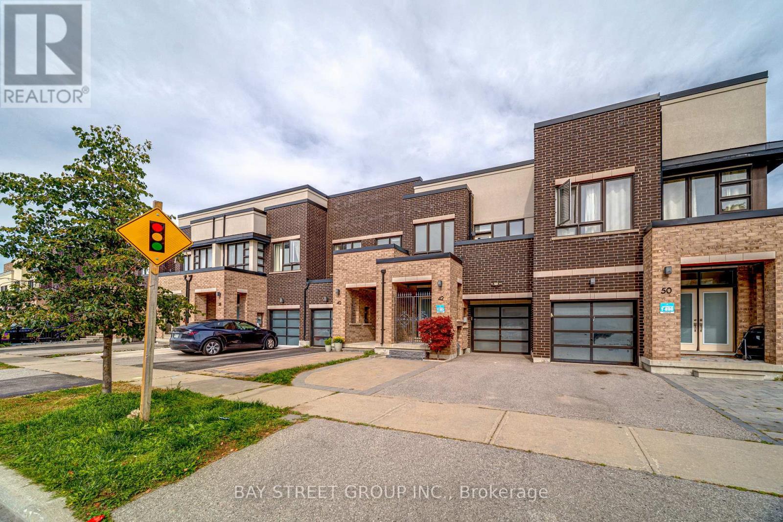42 DARIOLE DRIVE, Richmond Hill, Ontario