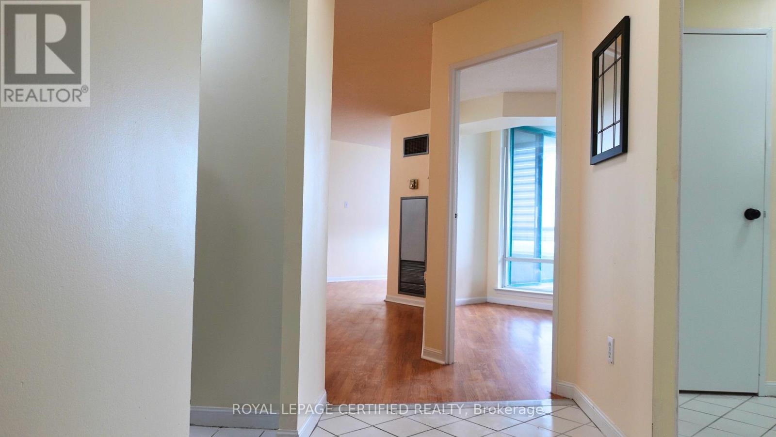 1806 - 550 Webb Drive, Mississauga, Ontario  L5B 3Y4 - Photo 5 - W13780828