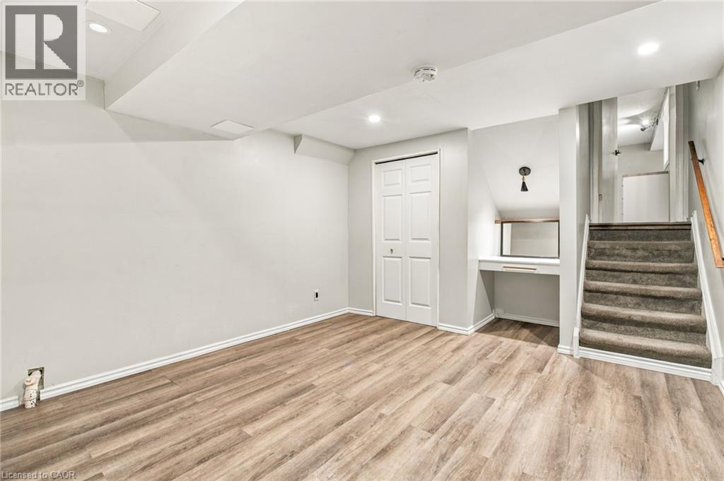 42 Macteith Court, Cambridge, Ontario  N1R 7B9 - Photo 37 - 40862175