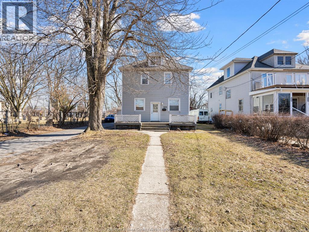 3329 SANDWICH STREET, Windsor, Ontario