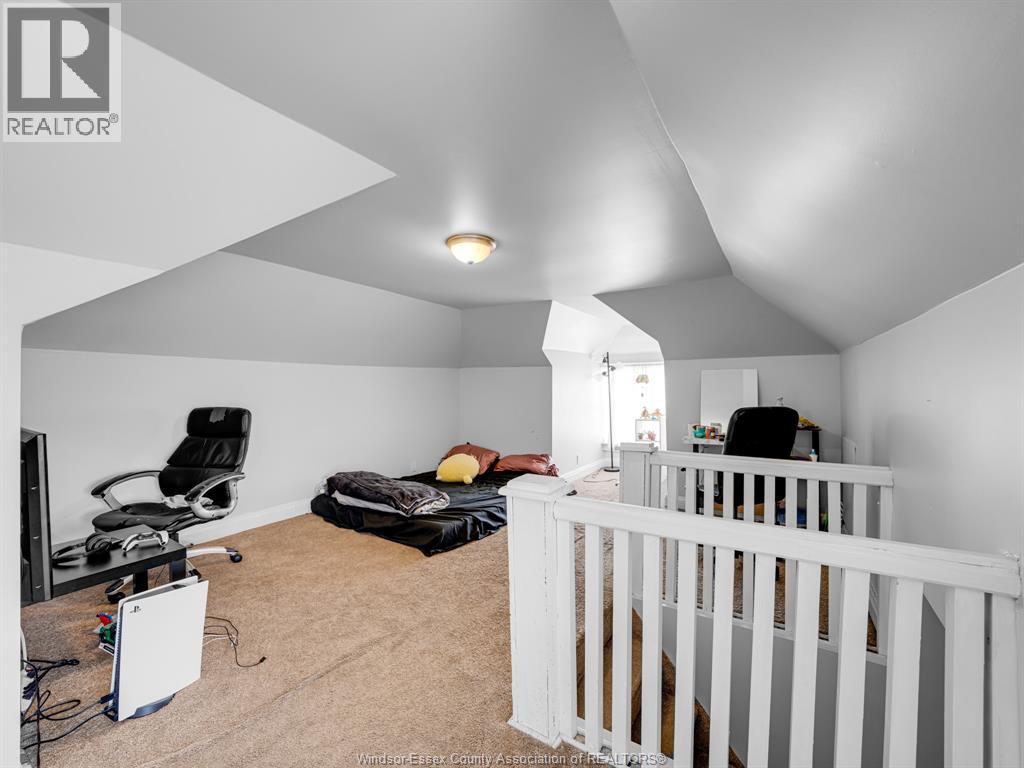 3329 Sandwich Street, Windsor, Ontario  N9C 1B2 - Photo 23 - 26022984