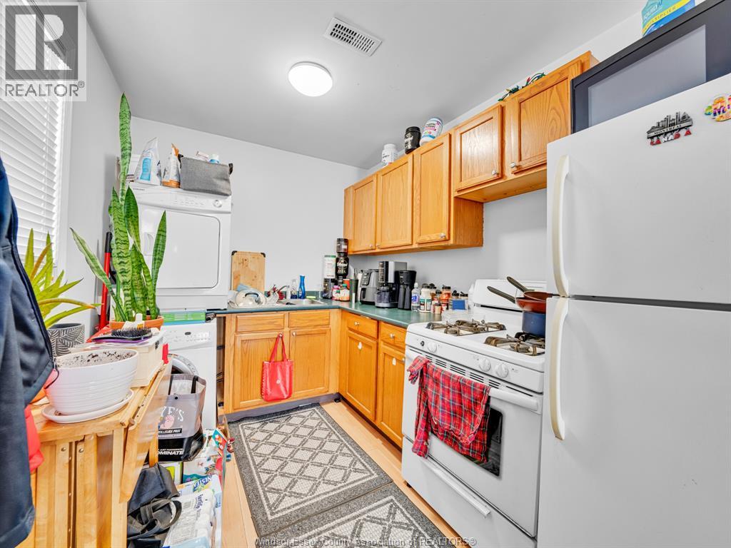 3329 Sandwich Street, Windsor, Ontario  N9C 1B2 - Photo 40 - 26022984