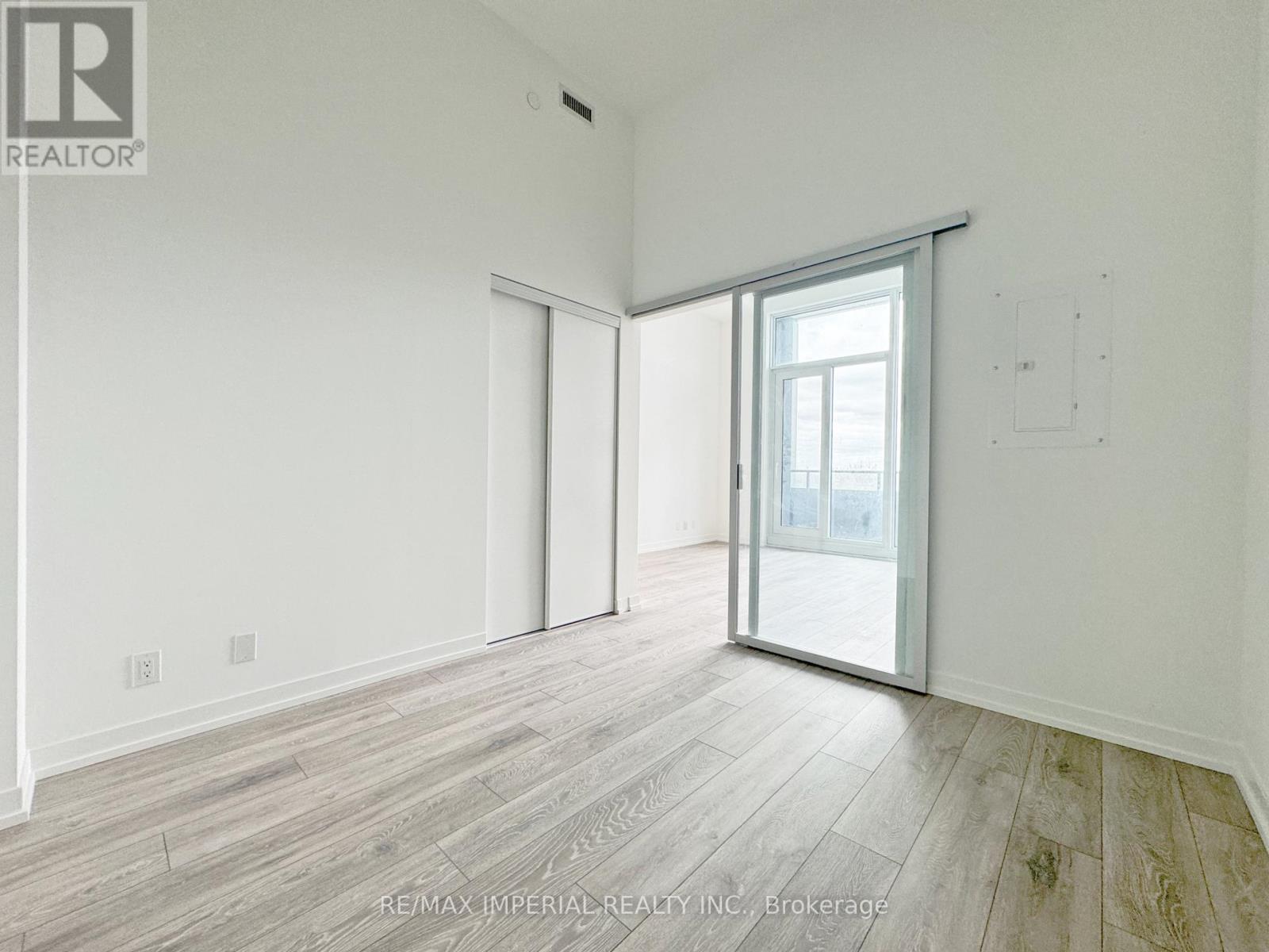 1005 - 2020 Bathurst Street, Toronto (Humewood-Cedarvale), Ontario  M5P 0A6 - Photo 3 - C13800810