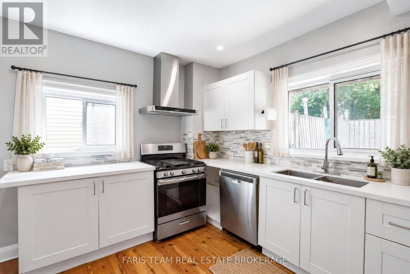 277 Gloucester Street, Midland, Ontario  L4R 1H6 - Photo 4 - S13799550