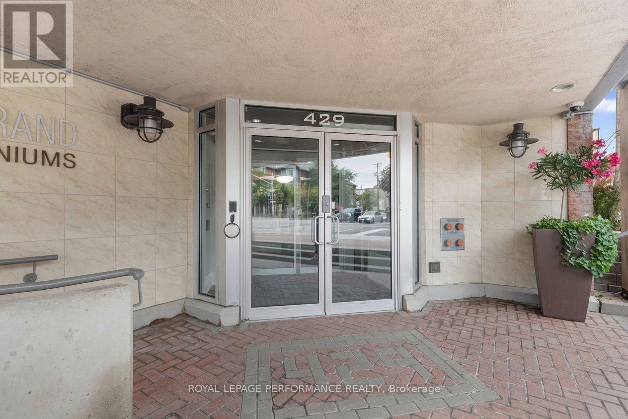 207 - 429 Somerset Street W, Ottawa, Ontario  K2P 2P5 - Photo 2 - X13792628