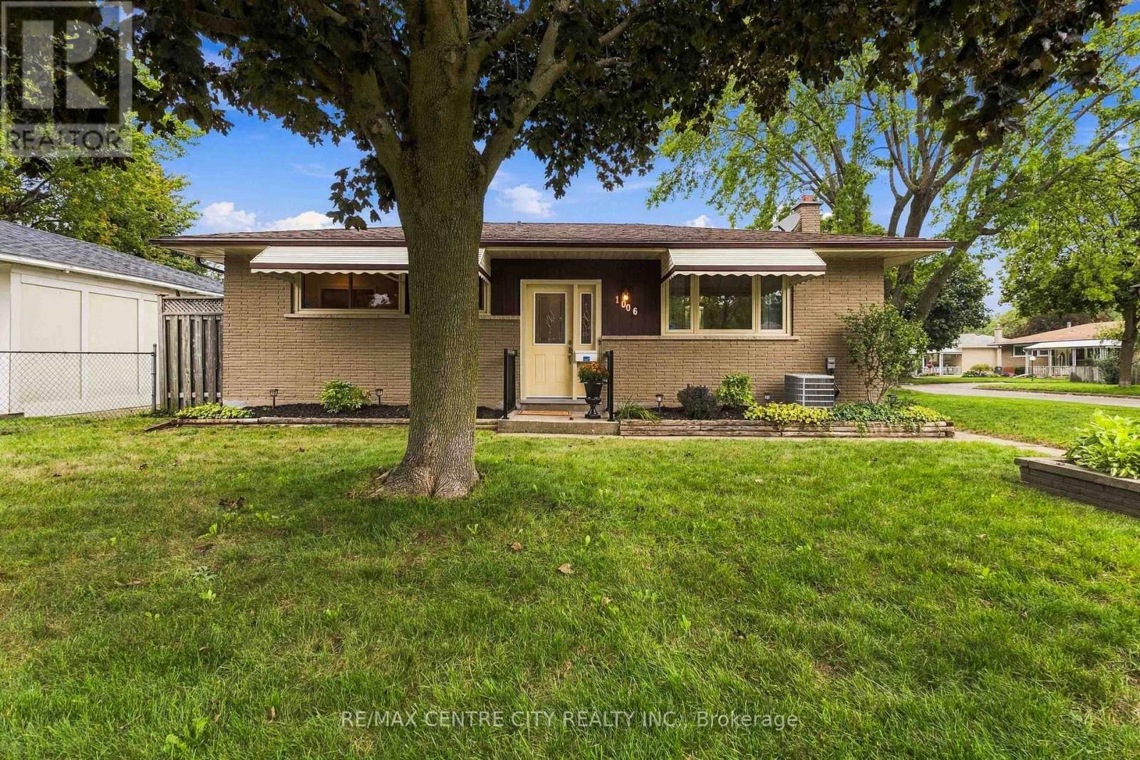 1006 APACHE ROAD, London East, Ontario