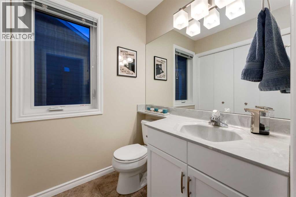 32 Sunmeadows Court Se, Calgary, Alberta  T2X 3H4 - Photo 17 - A2336157