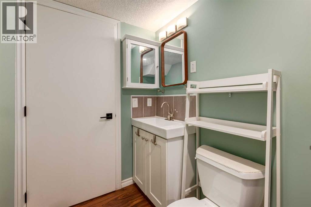32 Sunmeadows Court Se, Calgary, Alberta  T2X 3H4 - Photo 36 - A2336157