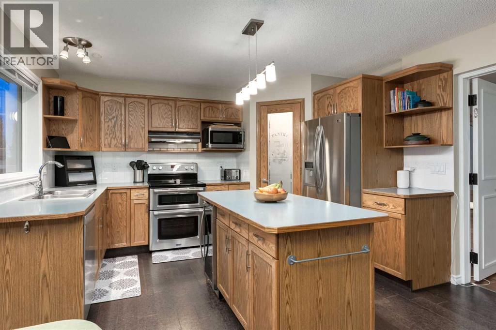 32 Sunmeadows Court Se, Calgary, Alberta  T2X 3H4 - Photo 13 - A2336157