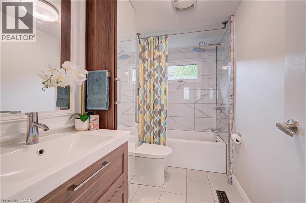 73 Christopher Drive, Waterloo, Ontario  N2J 4J6 - Photo 13 - 40863390