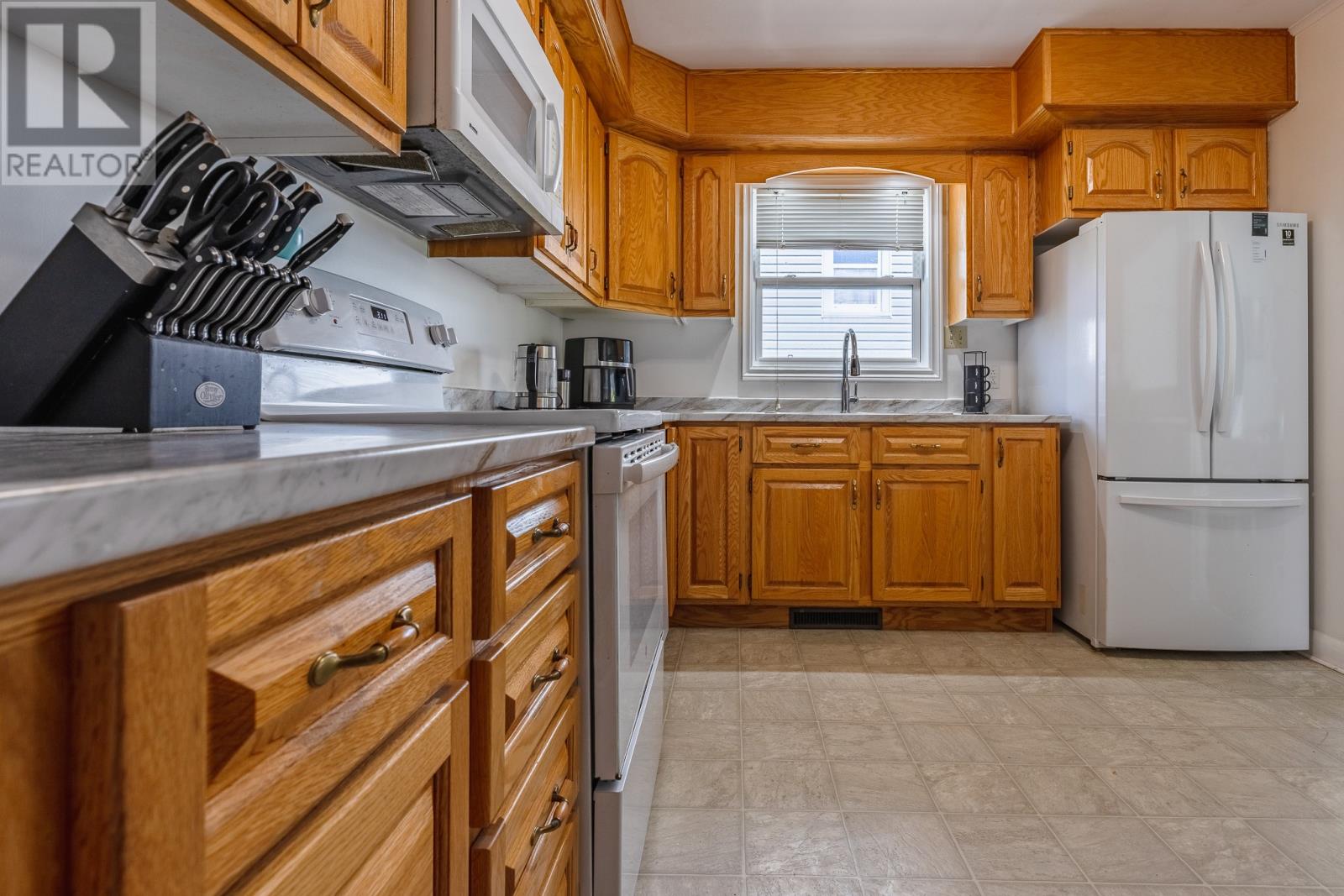 49 Brookfield Avenue, Corner Brook — photo 2
