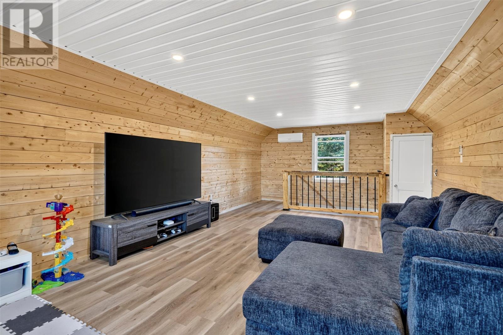 16 Hillview Place, South River — photo 30