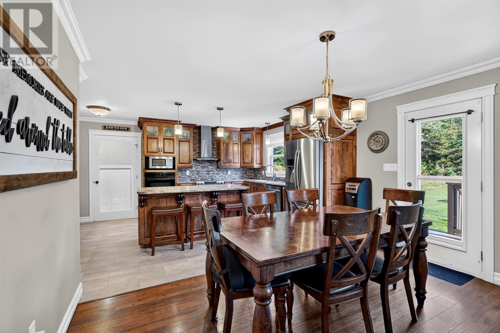 16 Hillview Place, South River — photo 9