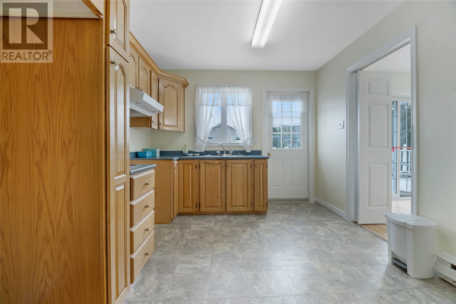 17 Cedar Drive, St. John's — photo 8