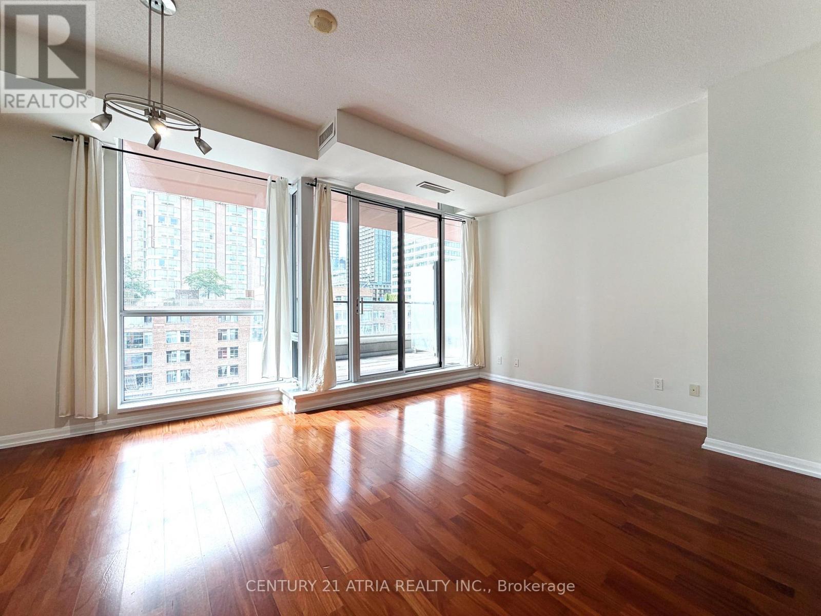 1820 - 111 Elizabeth Street, Toronto, Ontario  M5G 1P7 - Photo 12 - C13801144