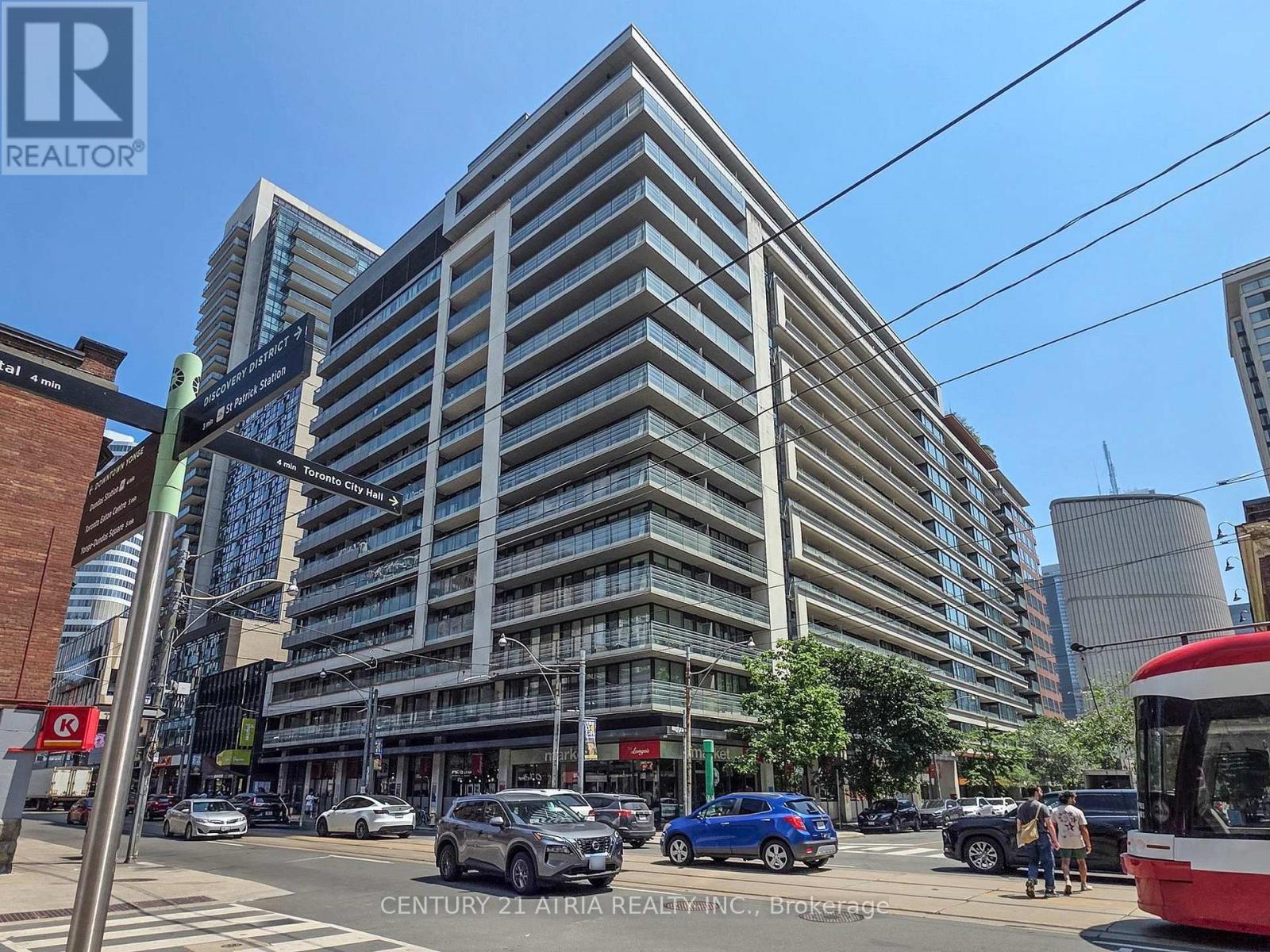 1820 - 111 Elizabeth Street, Toronto, Ontario  M5G 1P7 - Photo 2 - C13801144