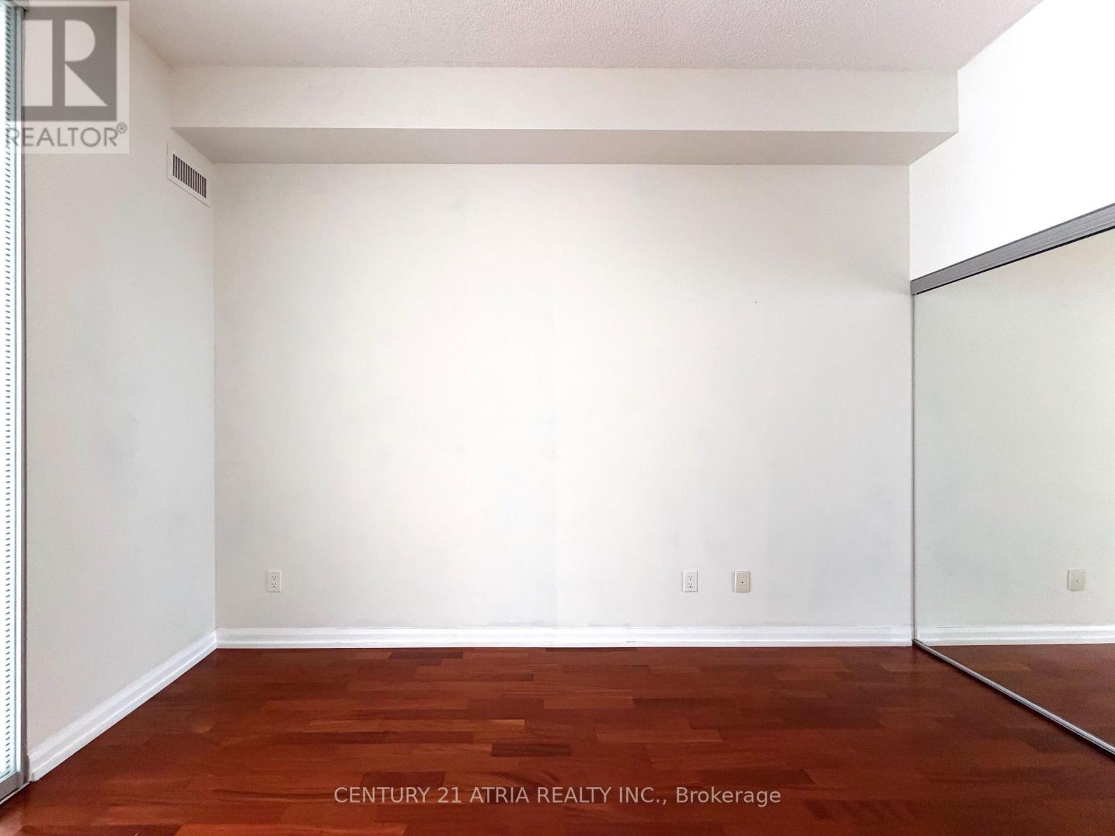1820 - 111 Elizabeth Street, Toronto, Ontario  M5G 1P7 - Photo 25 - C13801144