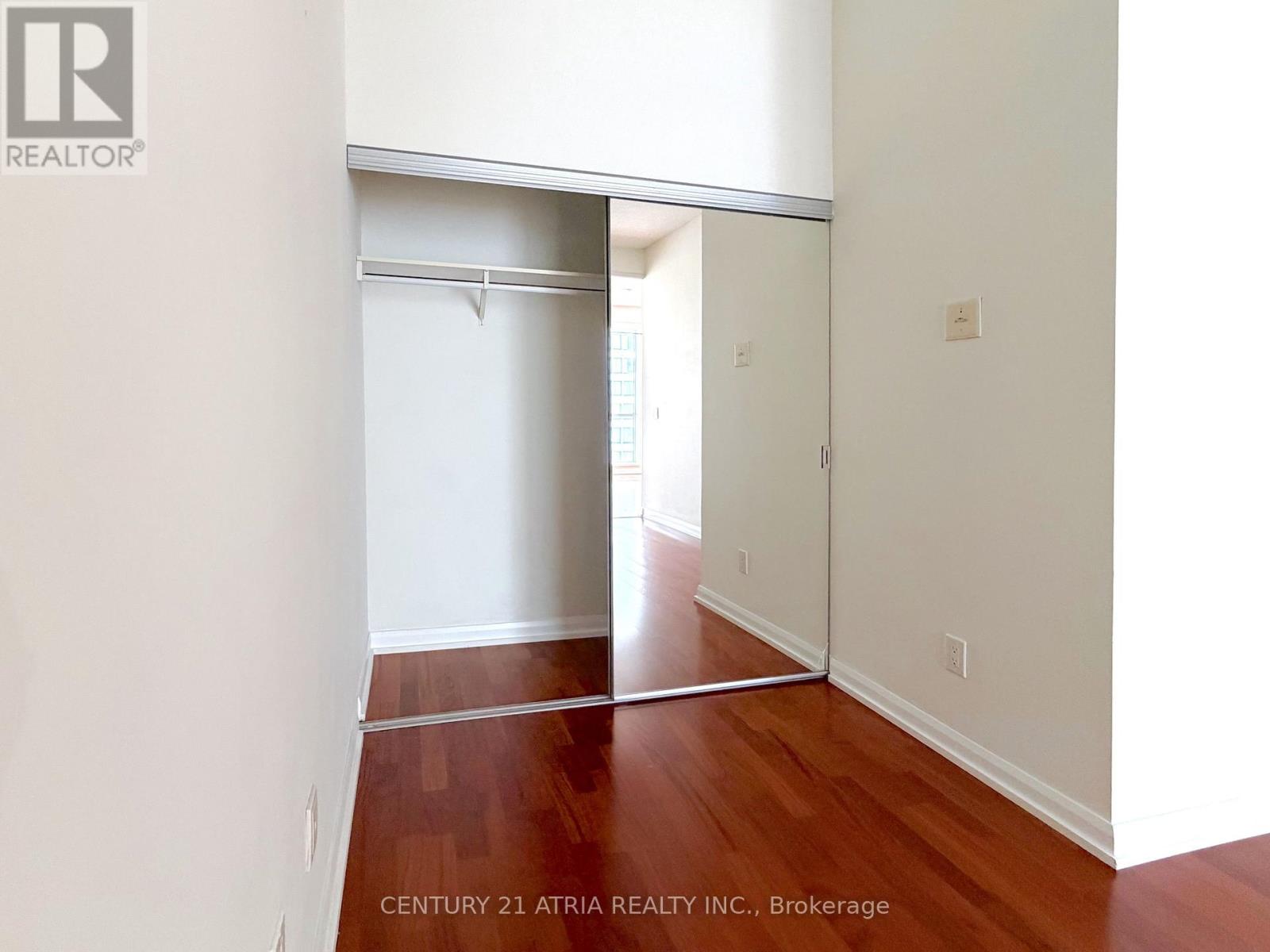 1820 - 111 Elizabeth Street, Toronto, Ontario  M5G 1P7 - Photo 26 - C13801144