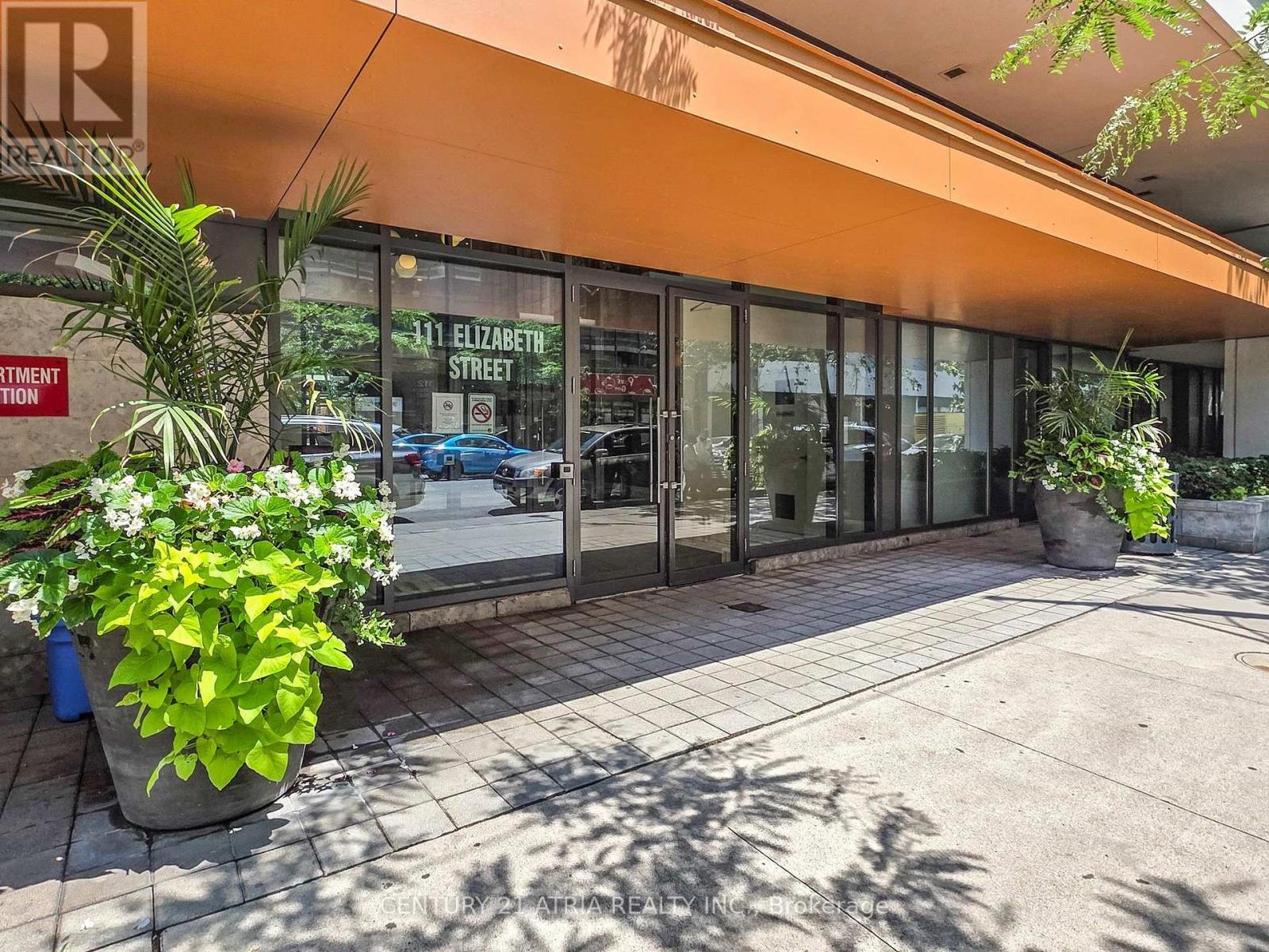 1820 - 111 Elizabeth Street, Toronto, Ontario  M5G 1P7 - Photo 3 - C13801144