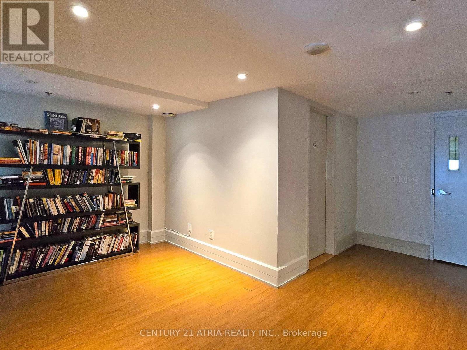 1820 - 111 Elizabeth Street, Toronto, Ontario  M5G 1P7 - Photo 46 - C13801144