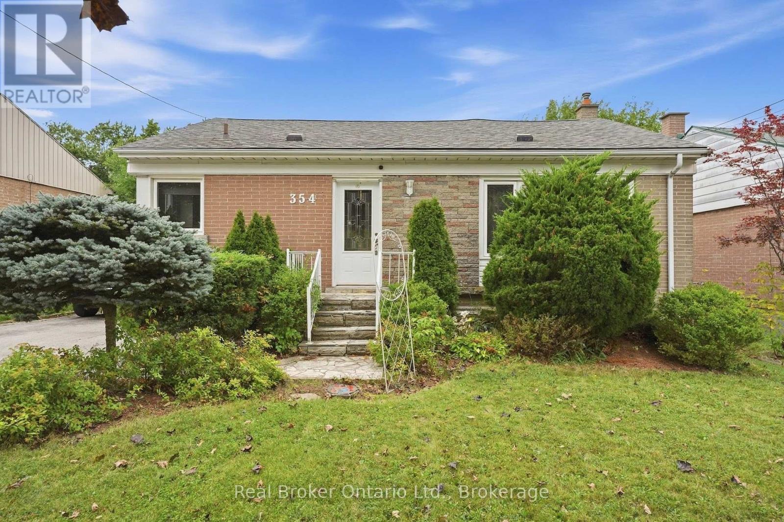 354 East 37th Street, Hamilton, Ontario  L8V 4B6 - Photo 1 - X13801070