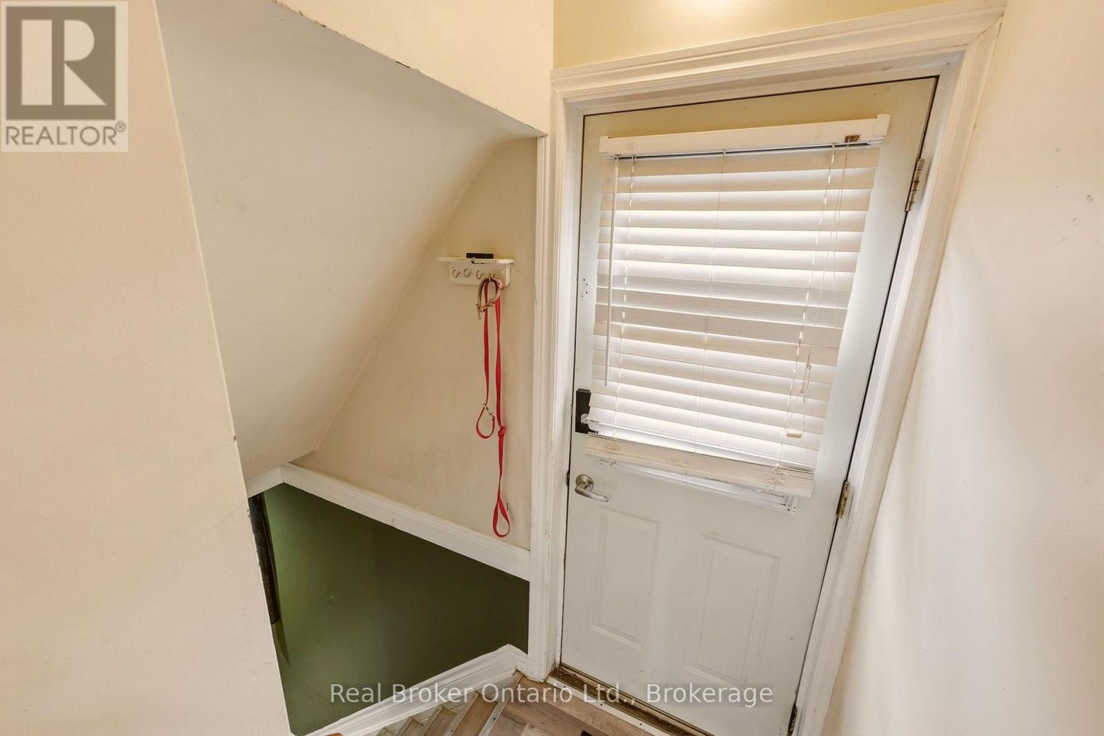 354 East 37th Street, Hamilton, Ontario  L8V 4B6 - Photo 17 - X13801070