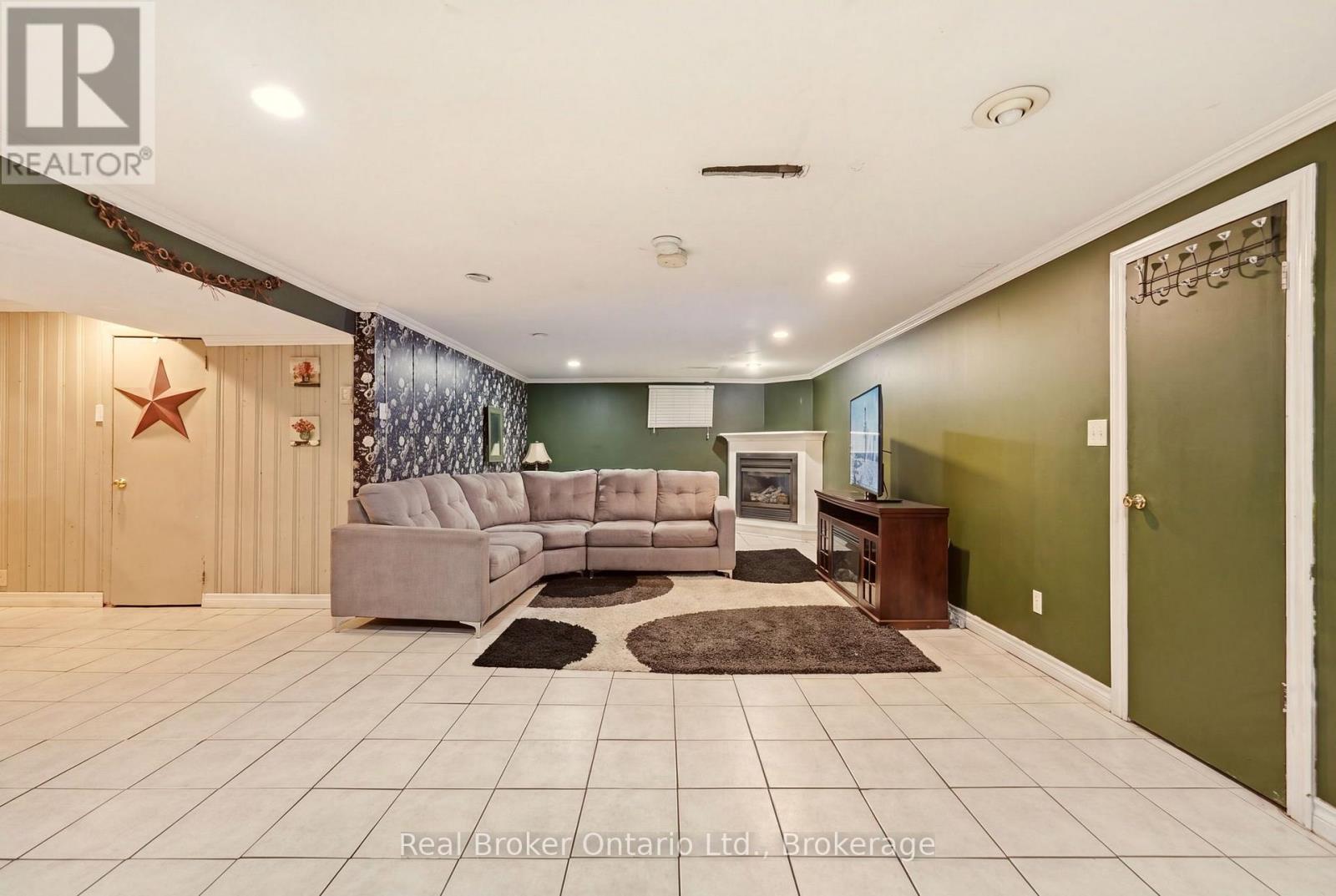 354 East 37th Street, Hamilton, Ontario  L8V 4B6 - Photo 19 - X13801070