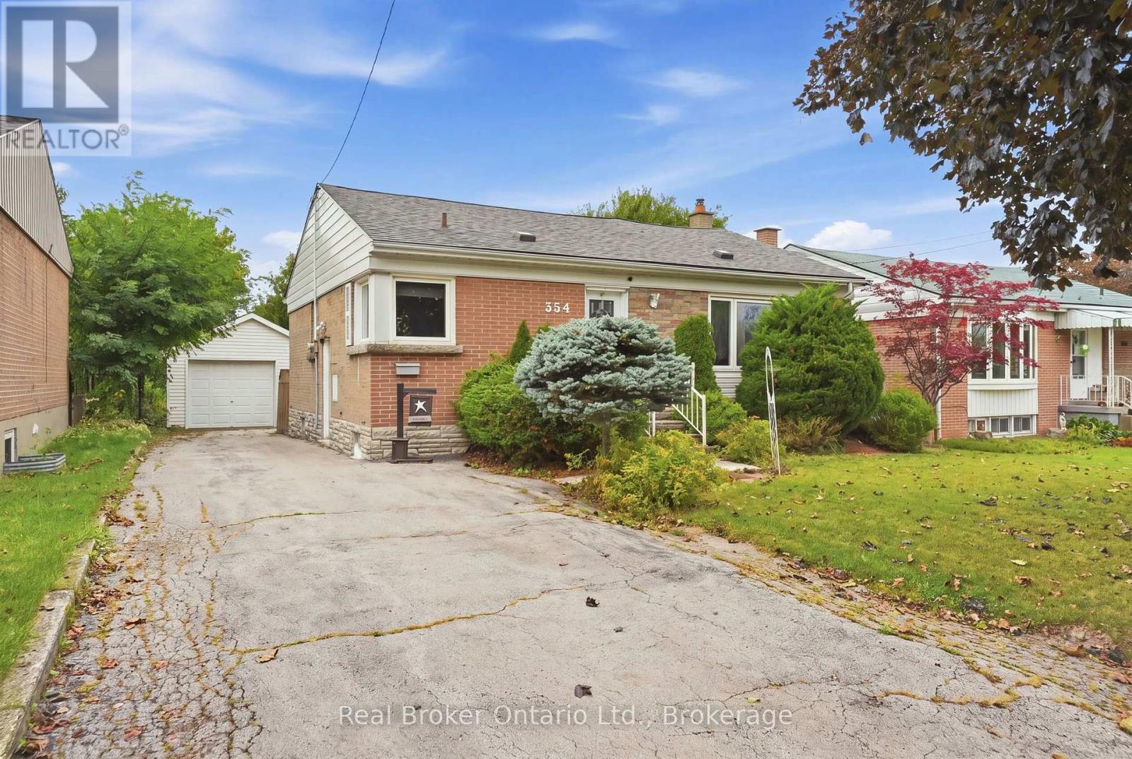 354 East 37th Street, Hamilton, Ontario  L8V 4B6 - Photo 2 - X13801070