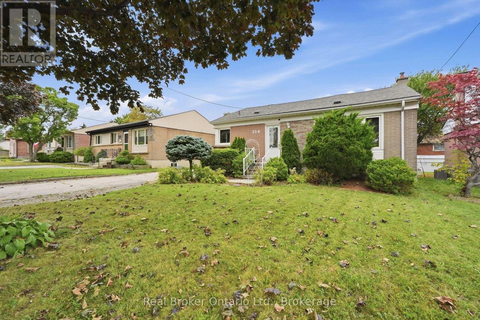 354 East 37th Street, Hamilton, Ontario  L8V 4B6 - Photo 3 - X13801070