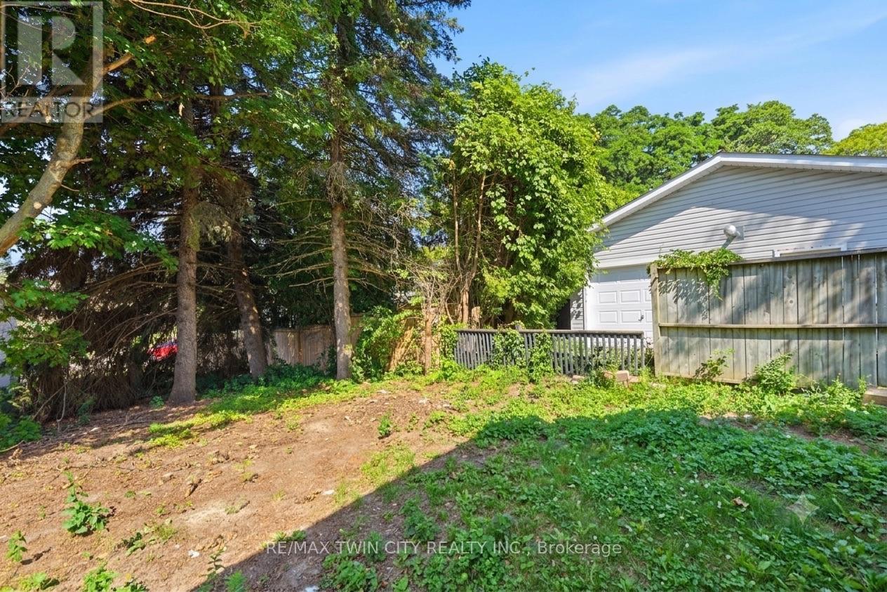980 Ritson Road N, Oshawa, Ontario  L1G 6Z5 - Photo 23 - E13801100