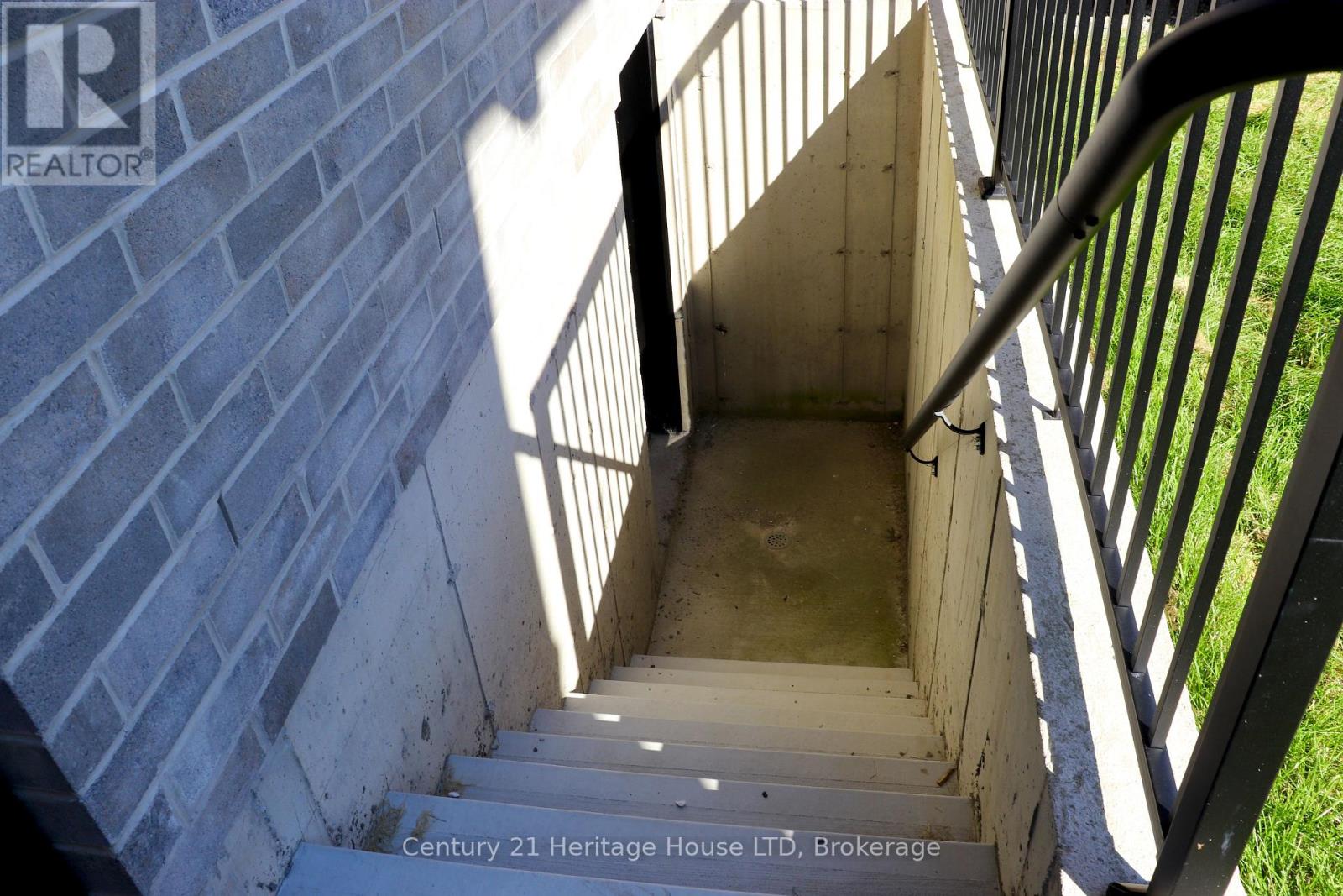 8890 Angie Drive, Niagara Falls, Ontario  L2H 3W8 - Photo 12 - X13801004